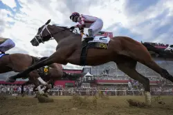 Journalism Takes the Preakness — by a Nostril
