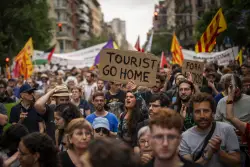 Spain Blocks 65,000 Short-Term Rentals in Escalating Battle With Airbnb Over Affordable Housing